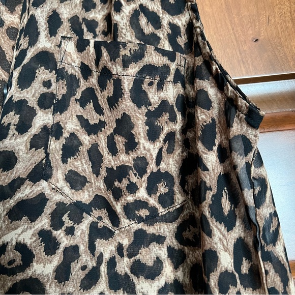 RUE 21 leopard sleeveless blouse - Picture 5 of 6